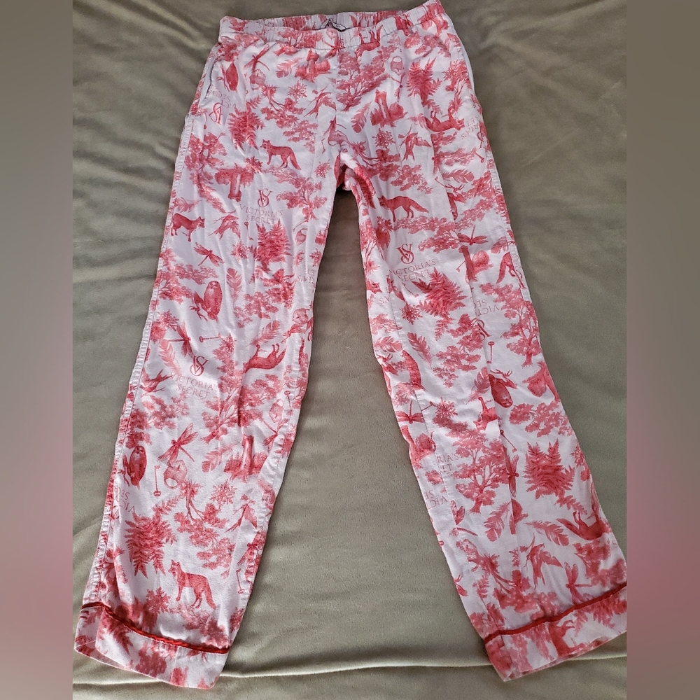 Victoria's Secret Sleep Pants Size S. Pink/white with Wildlife Print